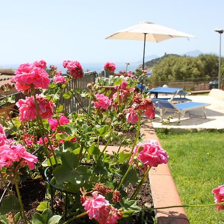 Arbatax Le Terrazze Sul Mare Aparthotel Buitenkant foto